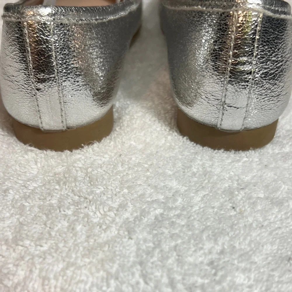 Place Shiny Silver Dress Shoes for Kids